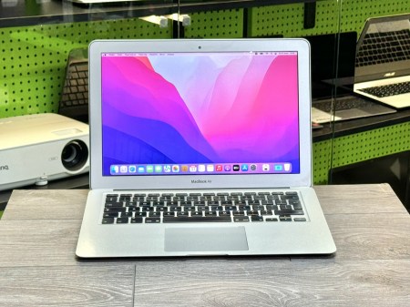 Macbook Air A1466 2015 1